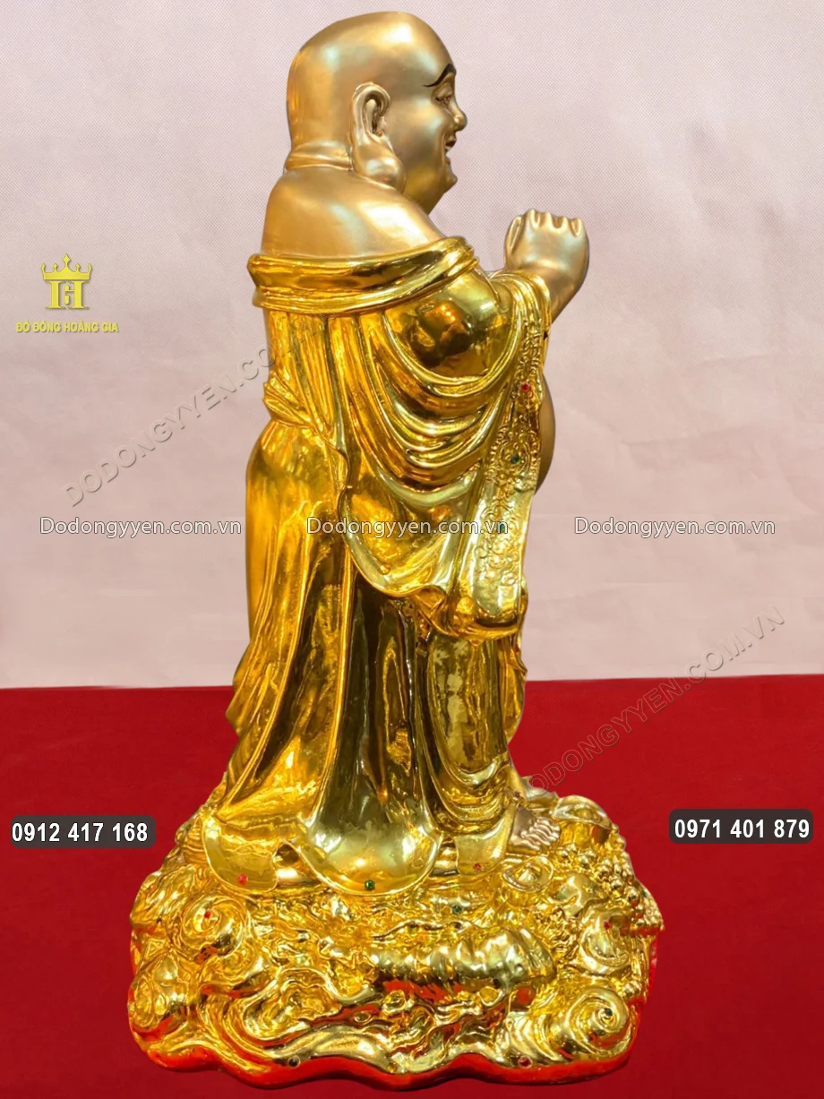 Hình ảnh nhìn nghiêng của bức tượng Phật